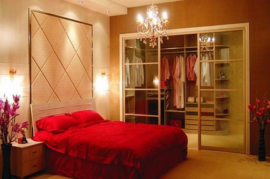 衣柜企业要抓住未来发展的黄金阶段，售后服务是关键.jpg