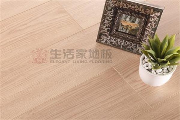 生活家一直在用情感做好每一块地板.jpg