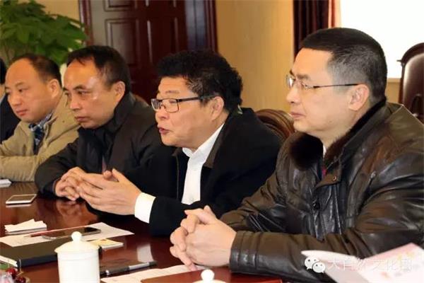 国务院参事团刘燕华一行莅临大自然家居参观指导.jpg