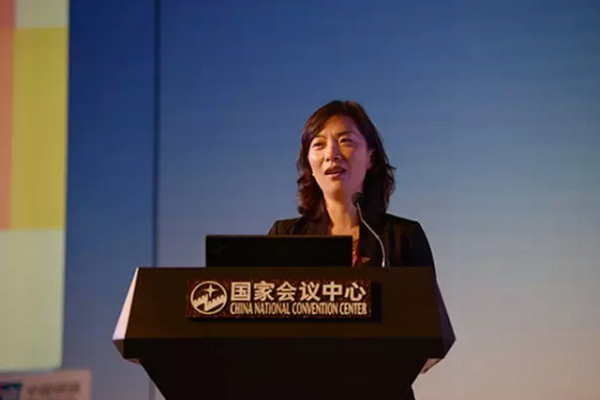 将500块工资变成600亿美元事业的掌舵人
