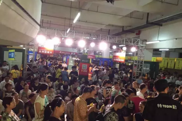 王健林:定目标 圣象艾斯本多层全硬木地板