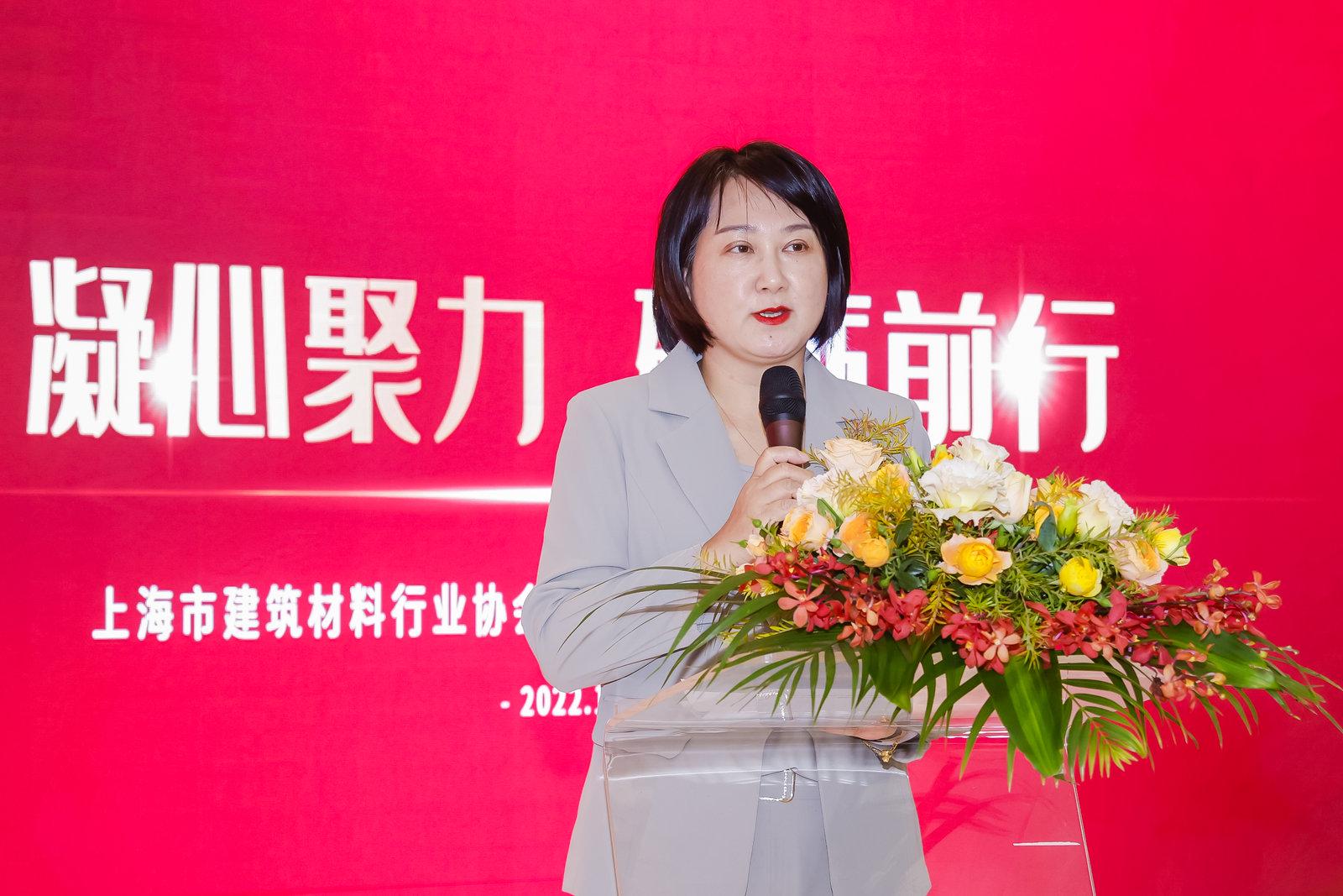 上海市建筑材料行业协会地板专业委员会秘书长 顾忆蓉